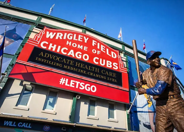 The Wrigleyville Art Deco Executive Garage * Chicago