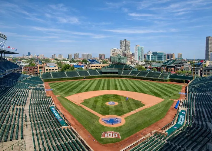 The Wrigleyville Art Deco Executive Garage * Chicago