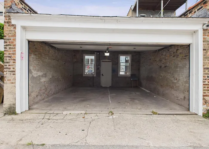 The Wrigleyville Art Deco Executive Garage Chicago