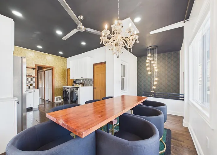 The Wrigleyville Art Deco Executive Garage Appartamento *